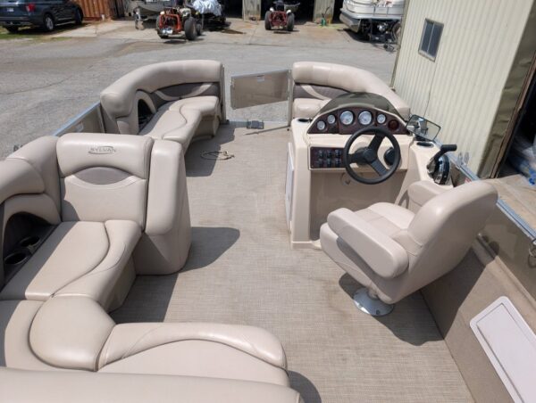 2016 Sylvan 8520 Mirage C n F (Consign) - Image 4