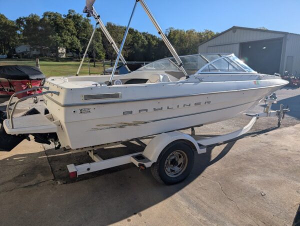 2000 Bayliner 1950 Capri I/O 3.0L Merc - Image 3