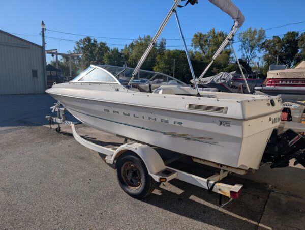 2000 Bayliner 1950 Capri I/O 3.0L Merc - Image 5