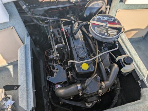 2000 Bayliner 1950 Capri I/O 3.0L Merc - Image 13