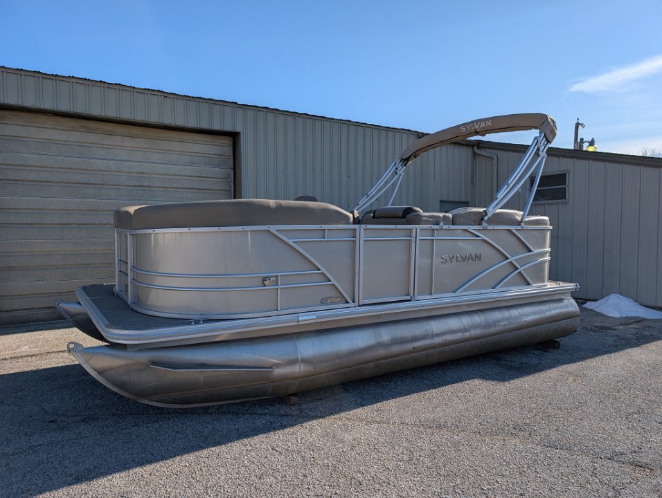 2023 Sylvan 818 Mirage Cruise