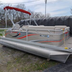 2019 Qwest 816 Adventuer 40 Honda consign